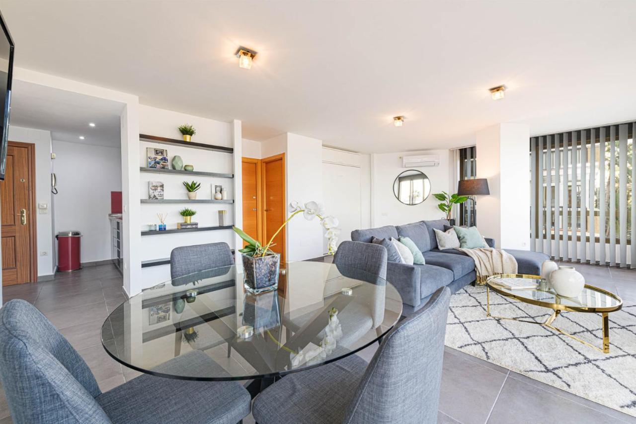 Mediterraneo Beach Apartment In Malaga By Solaga Holiday Homes Bagian luar foto