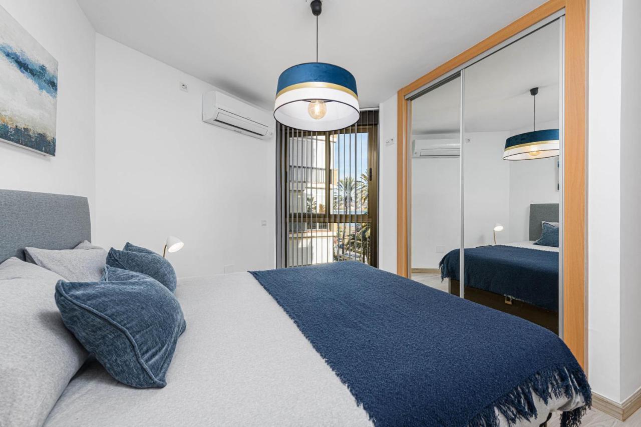 Mediterraneo Beach Apartment In Malaga By Solaga Holiday Homes Bagian luar foto