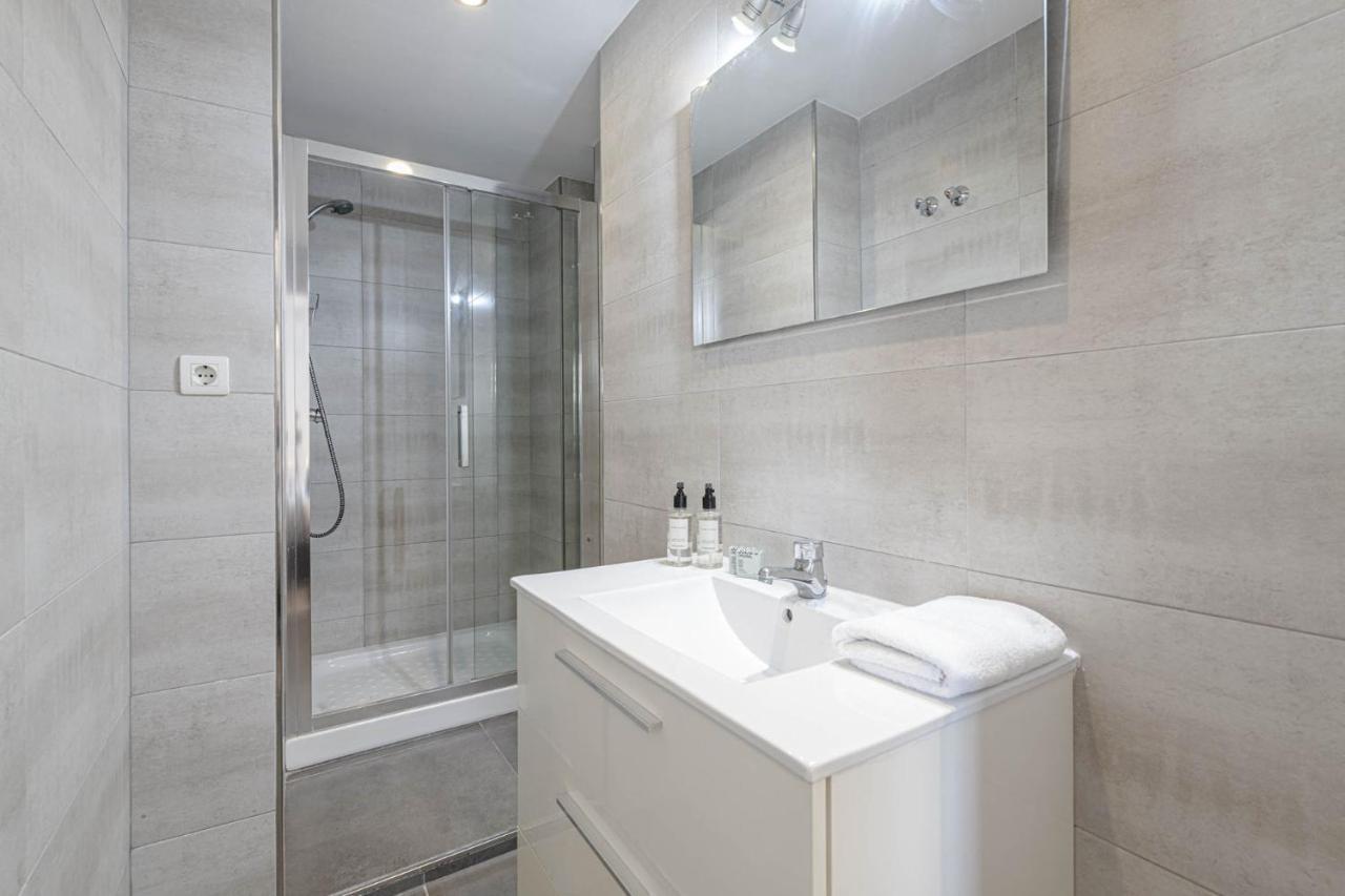 Mediterraneo Beach Apartment In Malaga By Solaga Holiday Homes Bagian luar foto